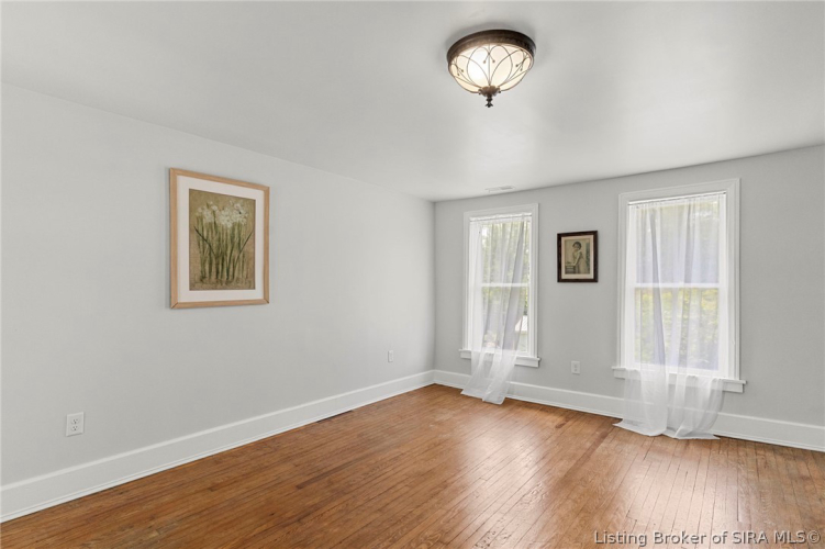 Listing Image 15