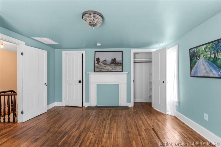 Listing Image 16