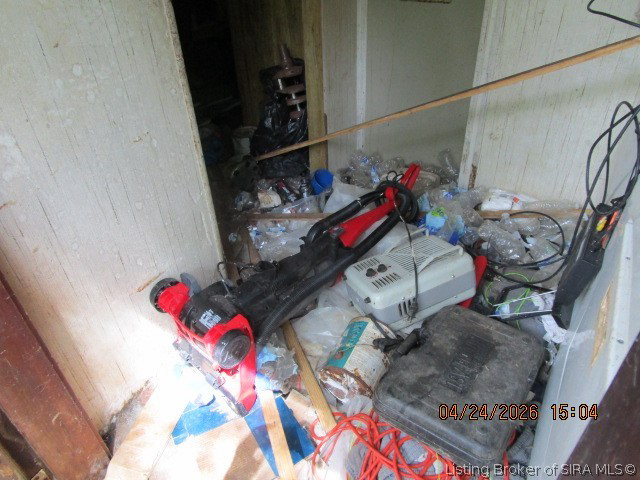 Listing Image 8