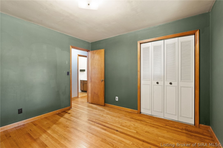 Listing Image 25
