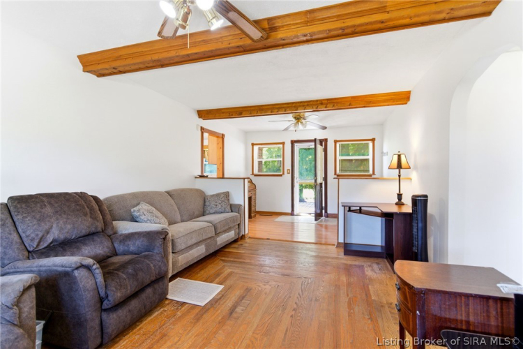 Listing Image 5