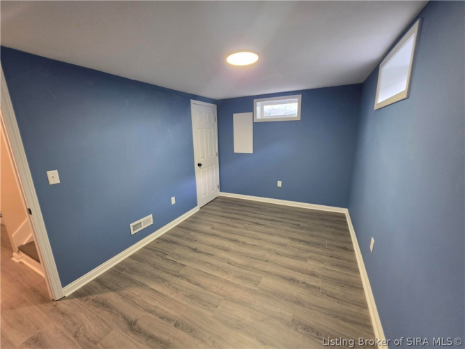 Listing Image 27
