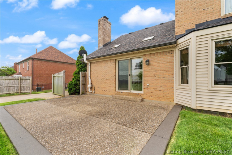Listing Image 18
