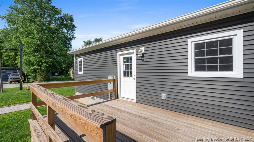 Listing Image 6