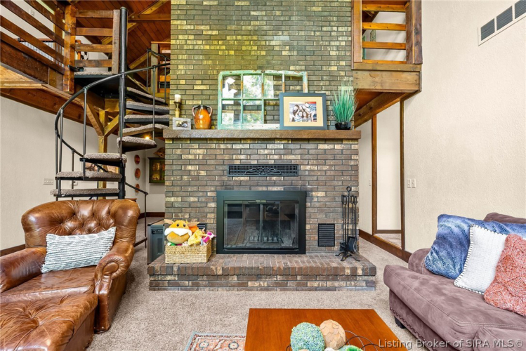 Listing Image 11