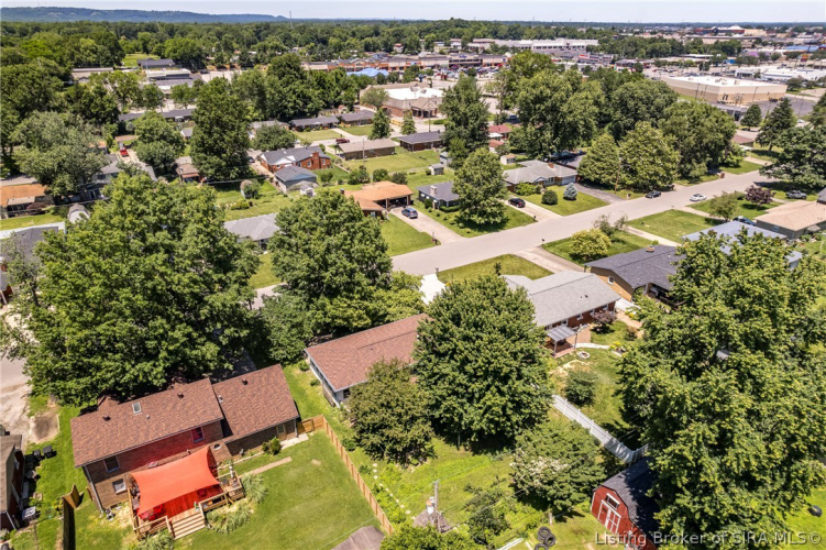 Listing Image 11