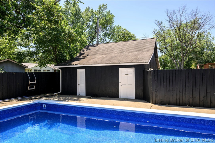 Listing Image 48