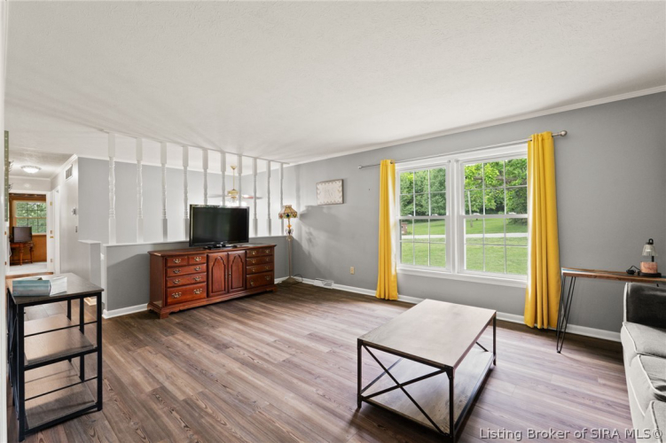 Listing Image 19