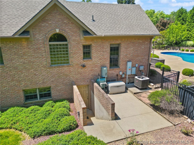 Listing Image 25