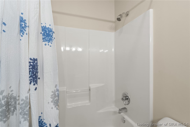 Listing Image 71
