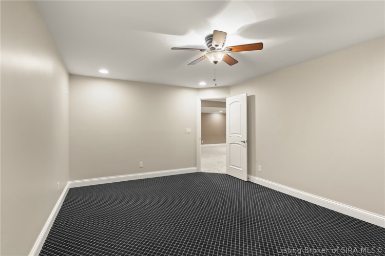 Listing Image 90