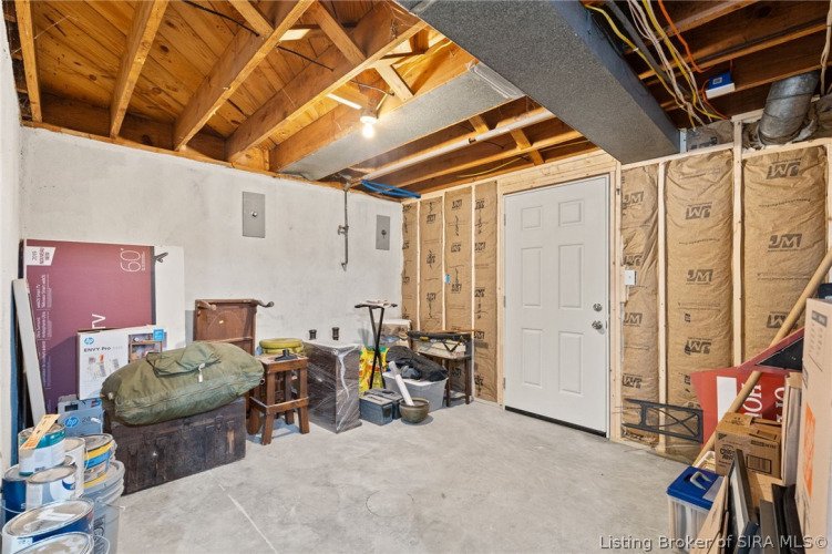 Listing Image 52