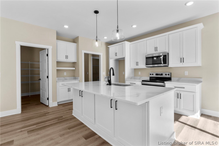 Listing Image 12