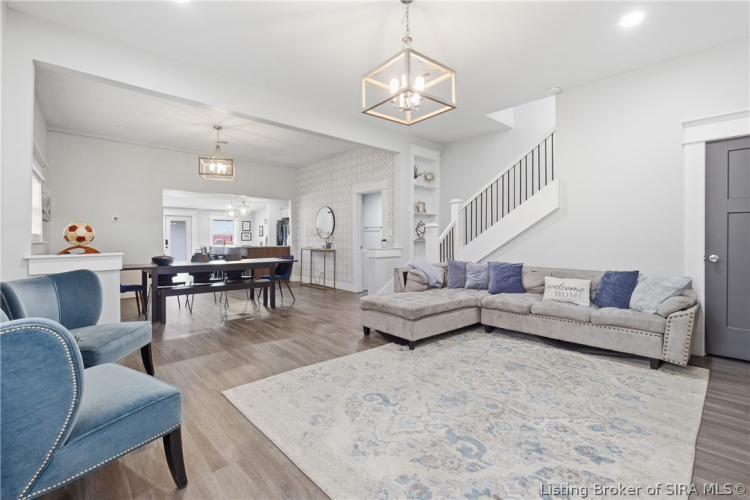 Listing Image 7