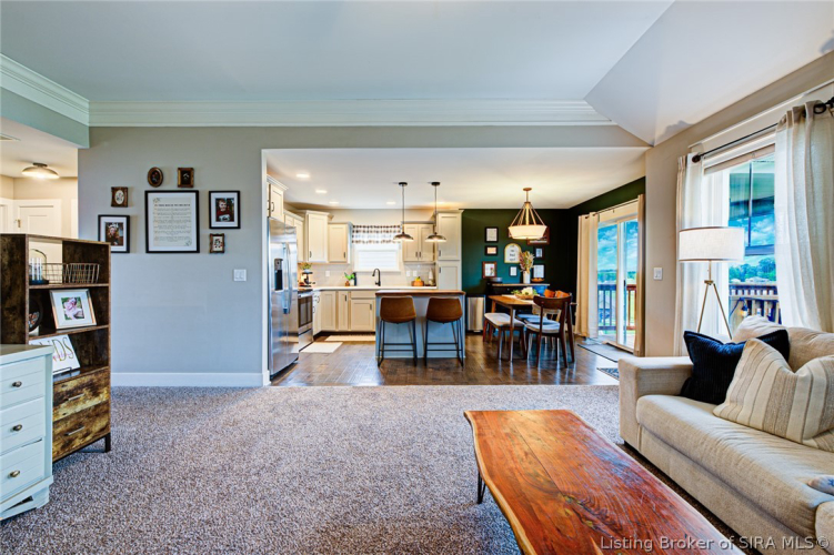 Listing Image 8