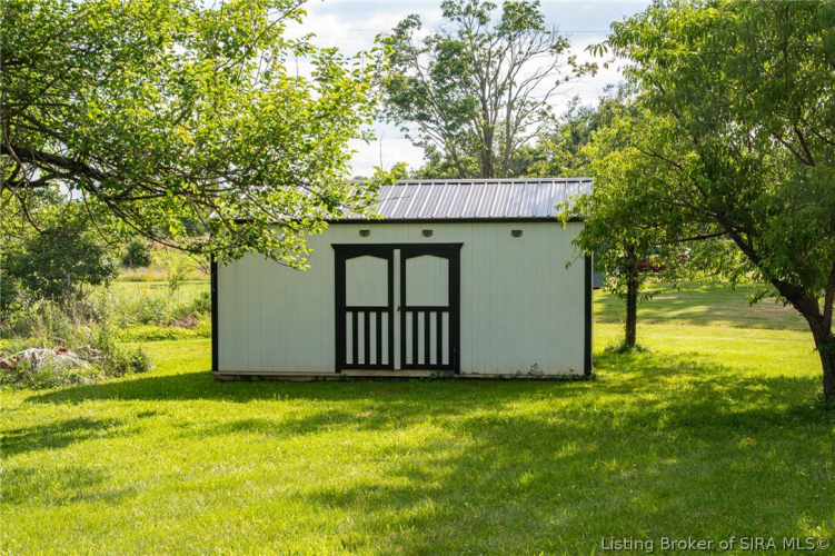 Listing Image 6