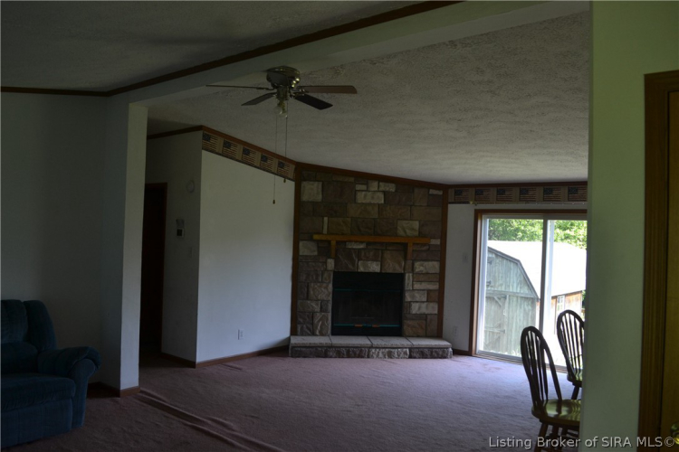 Listing Image 17