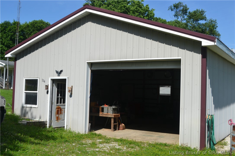Listing Image 4