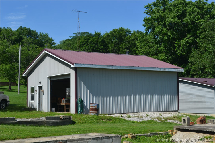 Listing Image 8