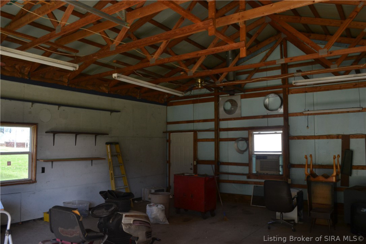 Listing Image 10