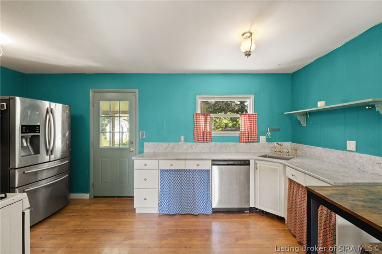 Listing Image 13