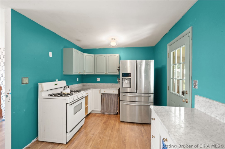 Listing Image 15