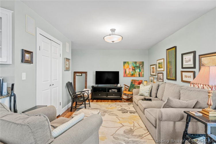 Listing Image 30