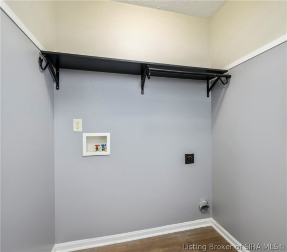 Listing Image 18