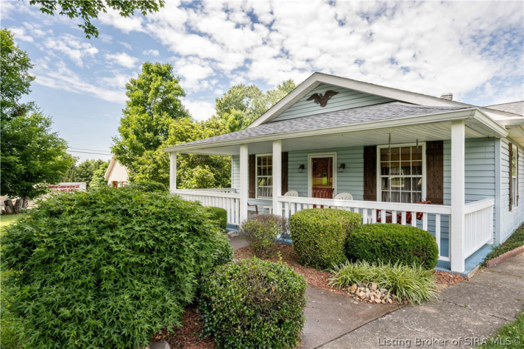 Listing Image 4