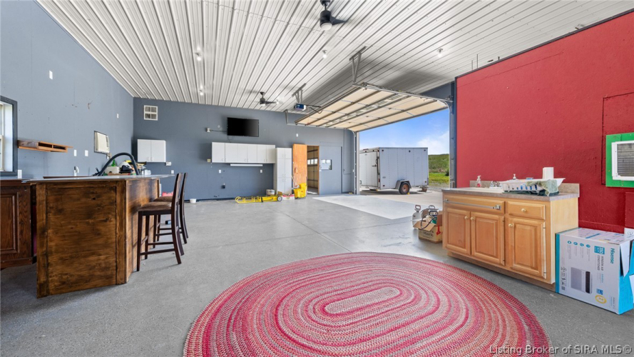 Listing Image 64