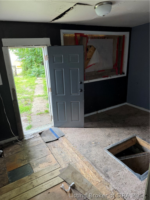 Listing Image 8