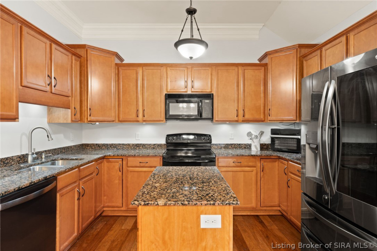 Listing Image 11
