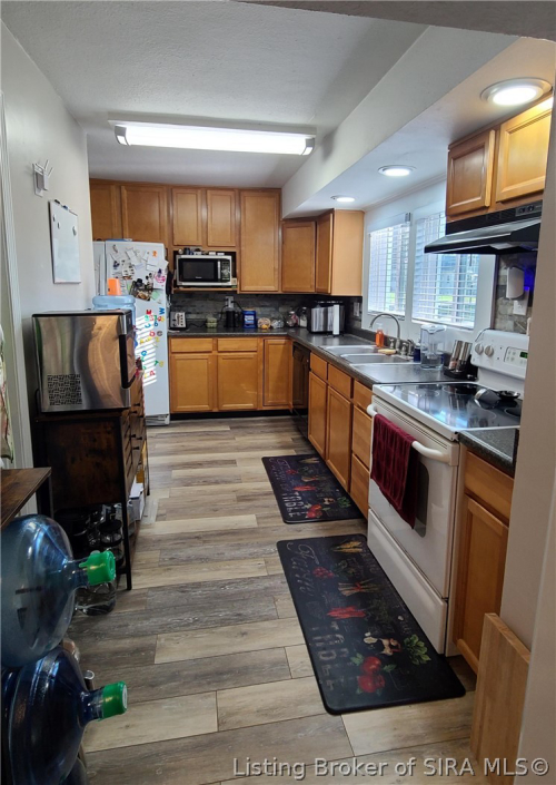 Listing Image 21
