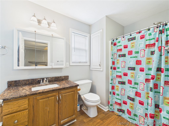 Listing Image 9