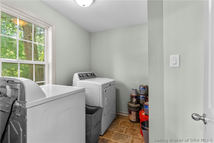 Listing Image 16