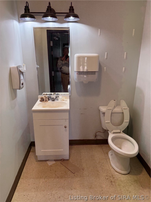 Listing Image 16