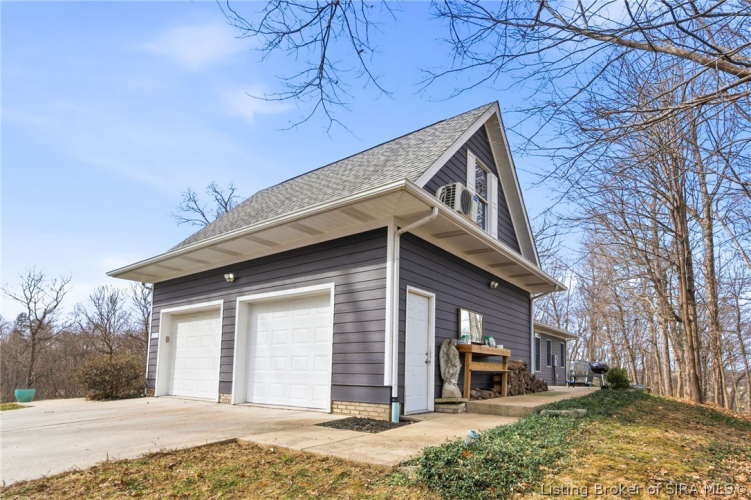 Listing Image 64