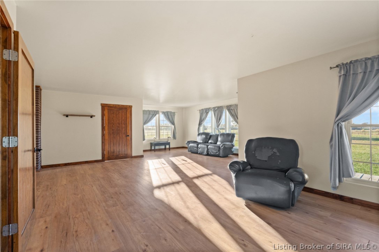 Listing Image 54