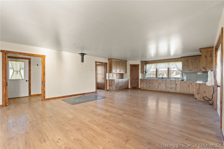 Listing Image 58