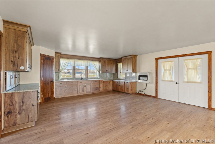 Listing Image 59