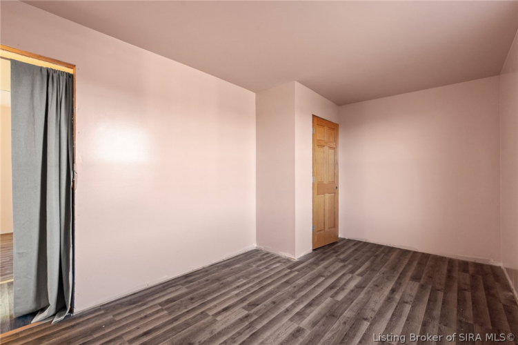 Listing Image 84