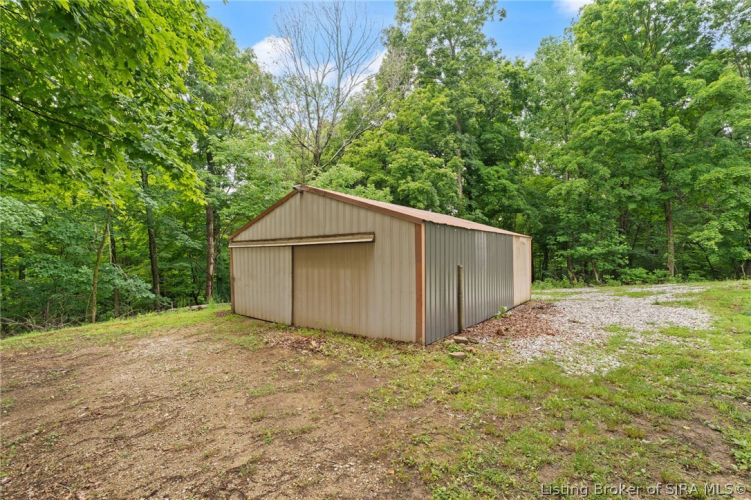 Listing Image 4