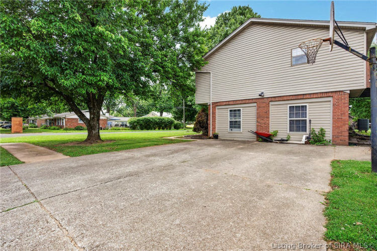 Listing Image 35