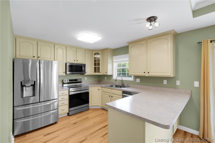 Listing Image 20