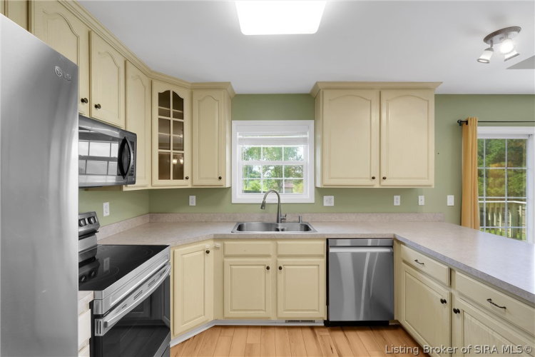 Listing Image 21