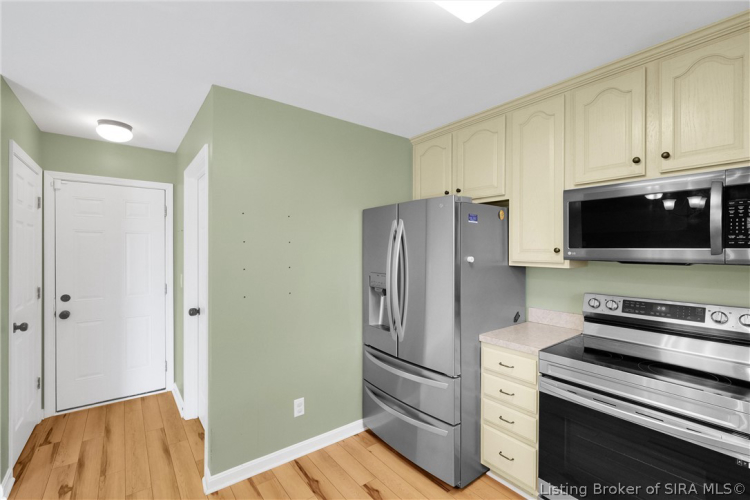 Listing Image 22