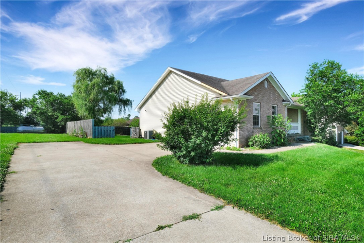 Listing Image 46