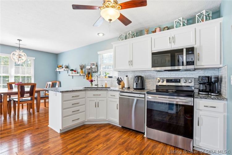 Listing Image 15