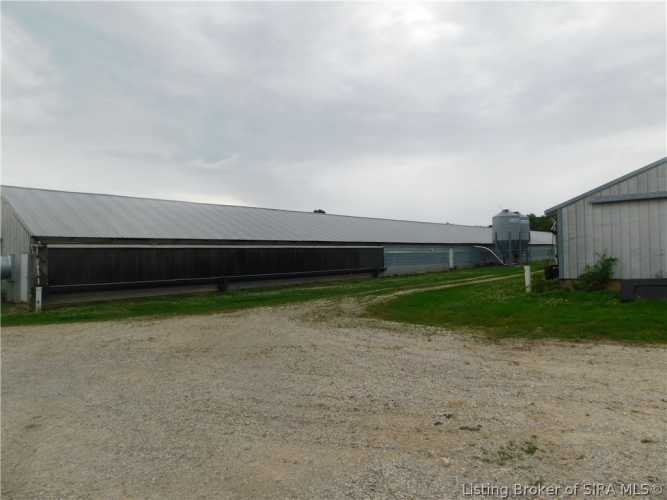 Listing Image 17