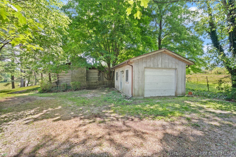 Listing Image 5